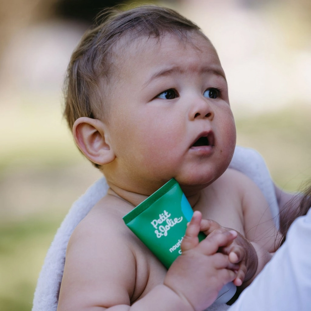 Kalmerende Petit&Jolie billencrème voor gevoelige babybillen en huidirritatie