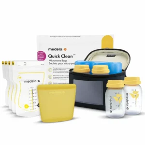 Medela alles-in-één moedermelkbewaarset met flesjes, bewaarzakjes, koeltas en Quick Clean magnetronsterilisatiezakje.