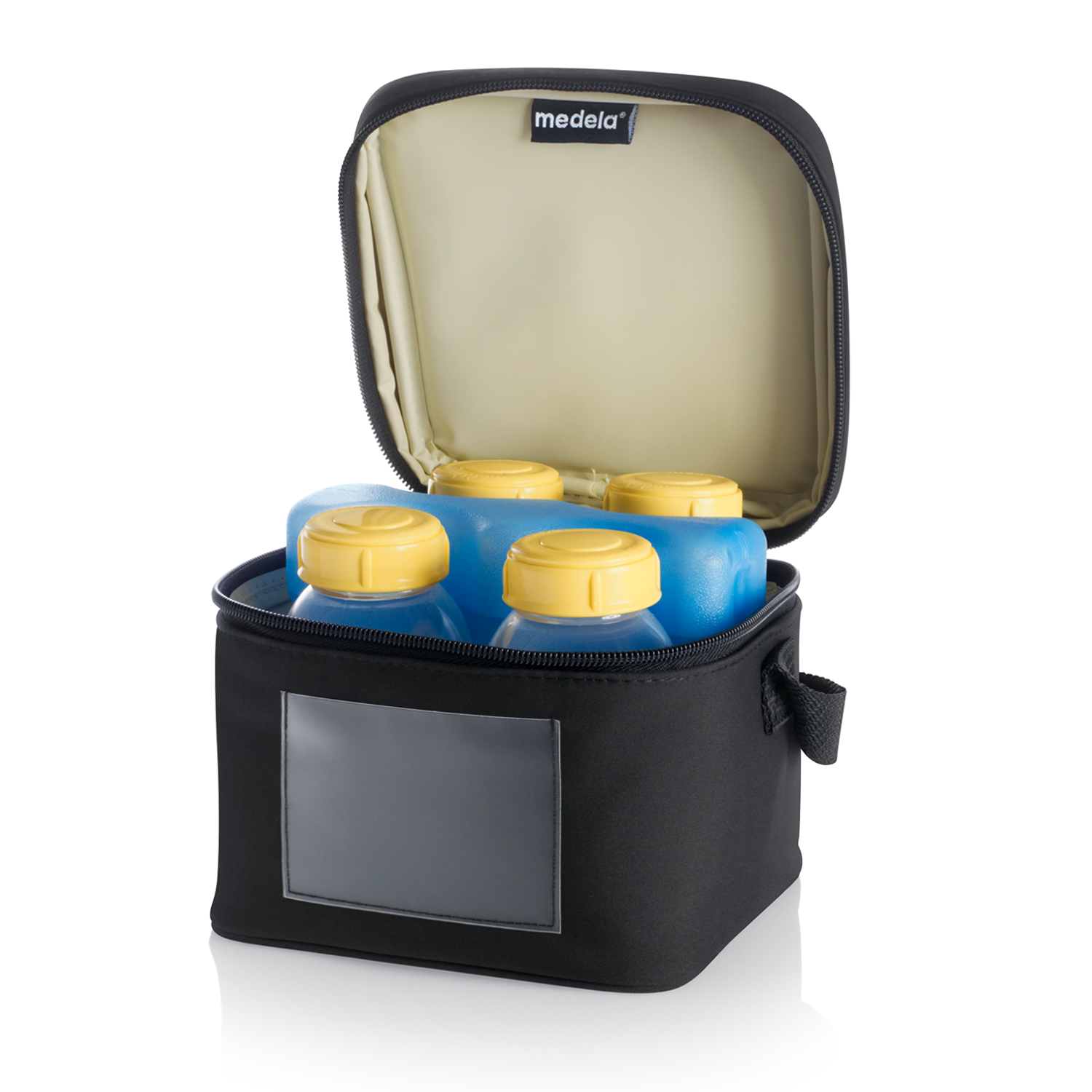 Medela koeltas voor moedermelk met vier flesjes en een koelelement.
