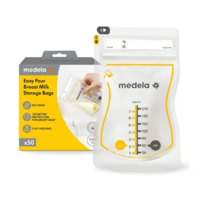 Medela moedermelkbewaarzakje met schenktuit, maatverdeling en schrijfvlak.